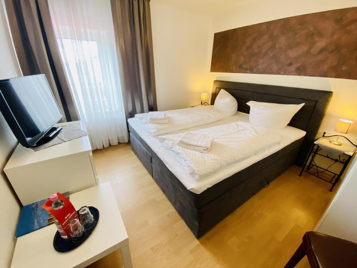 Doppelzimmer Dinner, Direkt Am Alten Strom Rostock Exterior photo